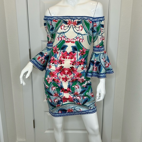 AKIRA Dresses & Skirts - Akira bell sleeve floral dress size L